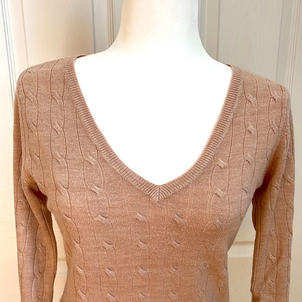 V-Neck Cable Knit Sweater - Tan